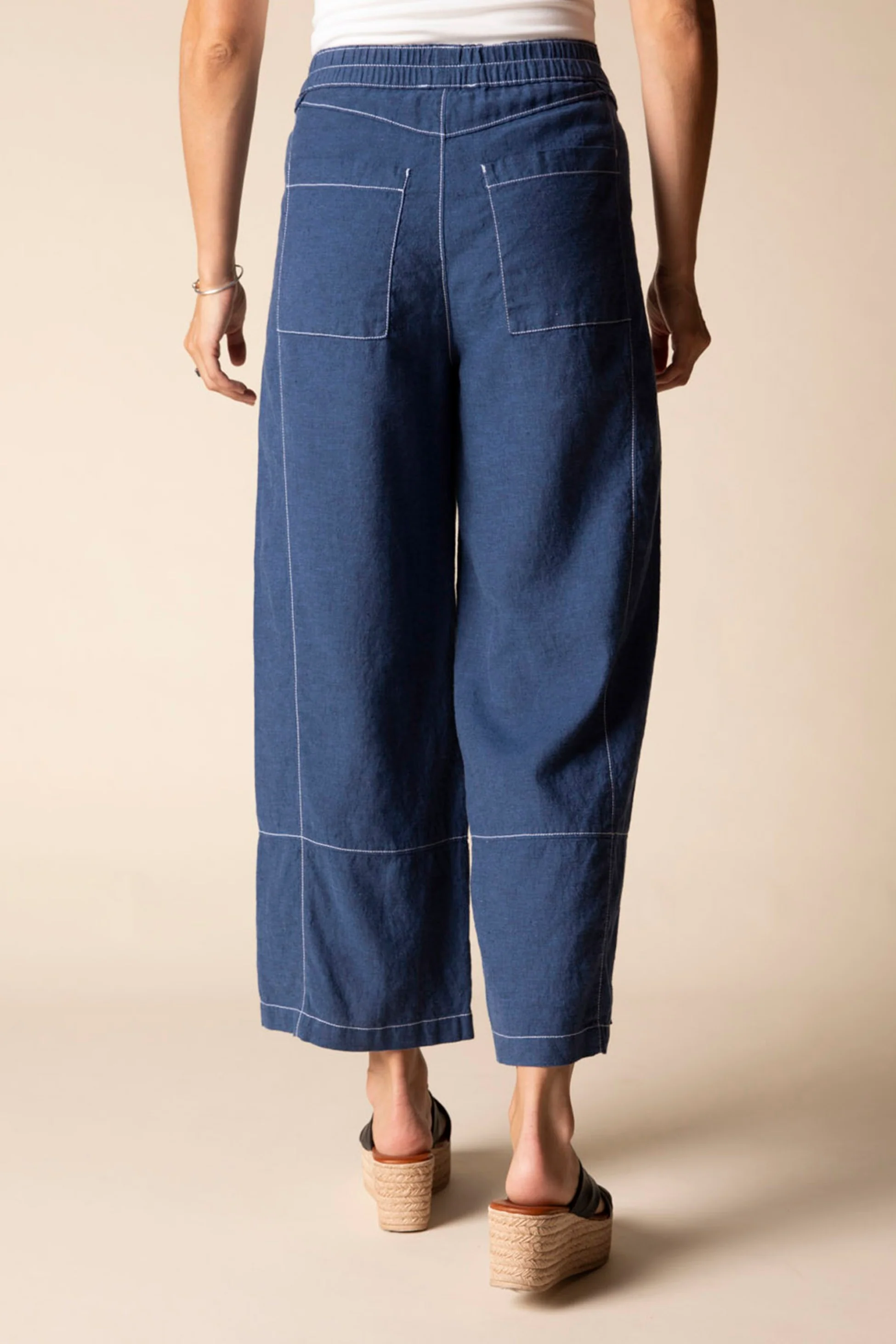 Contrast Seams Crop Pant - Image 10