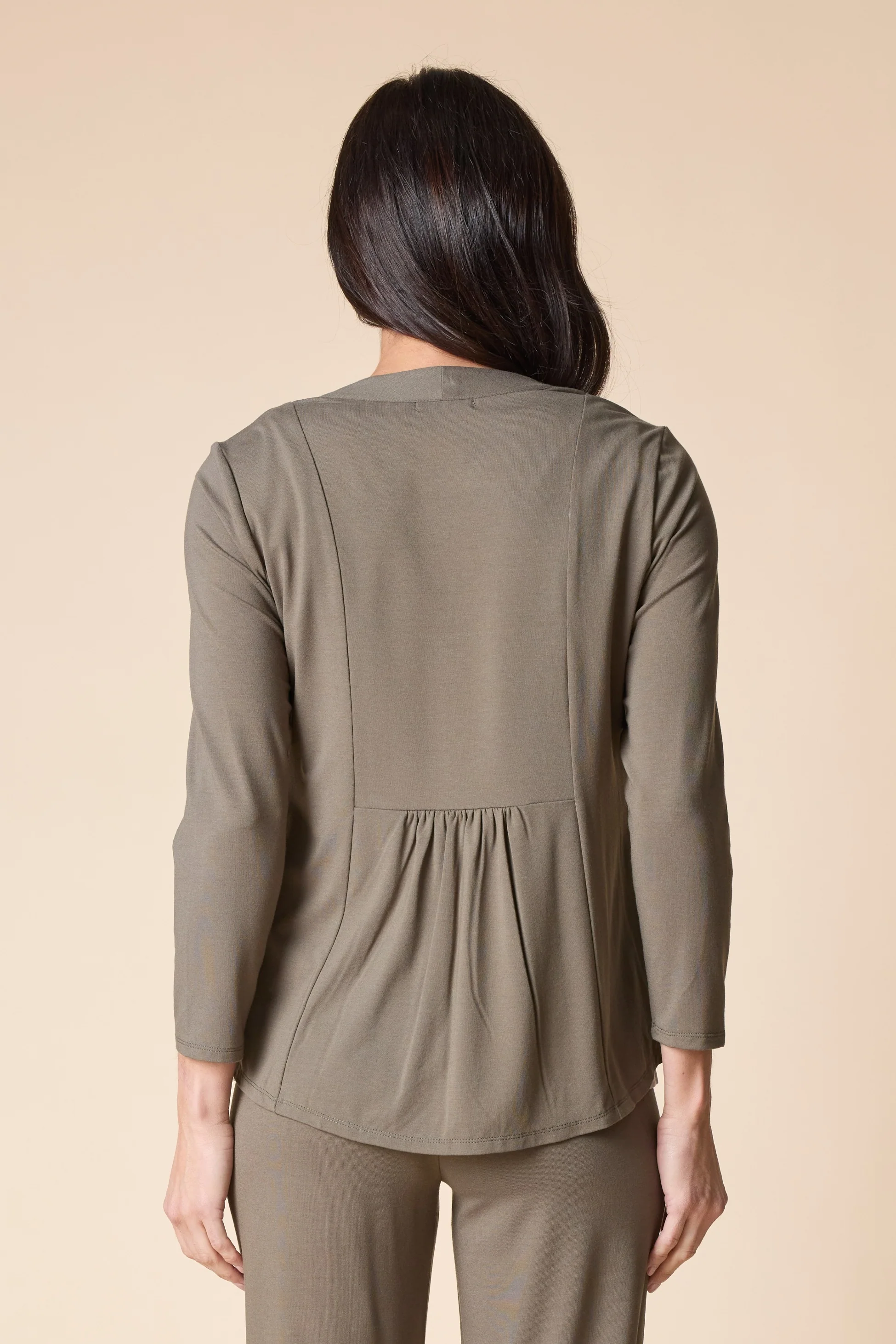 Core Travel Easy Jacket - Image 9