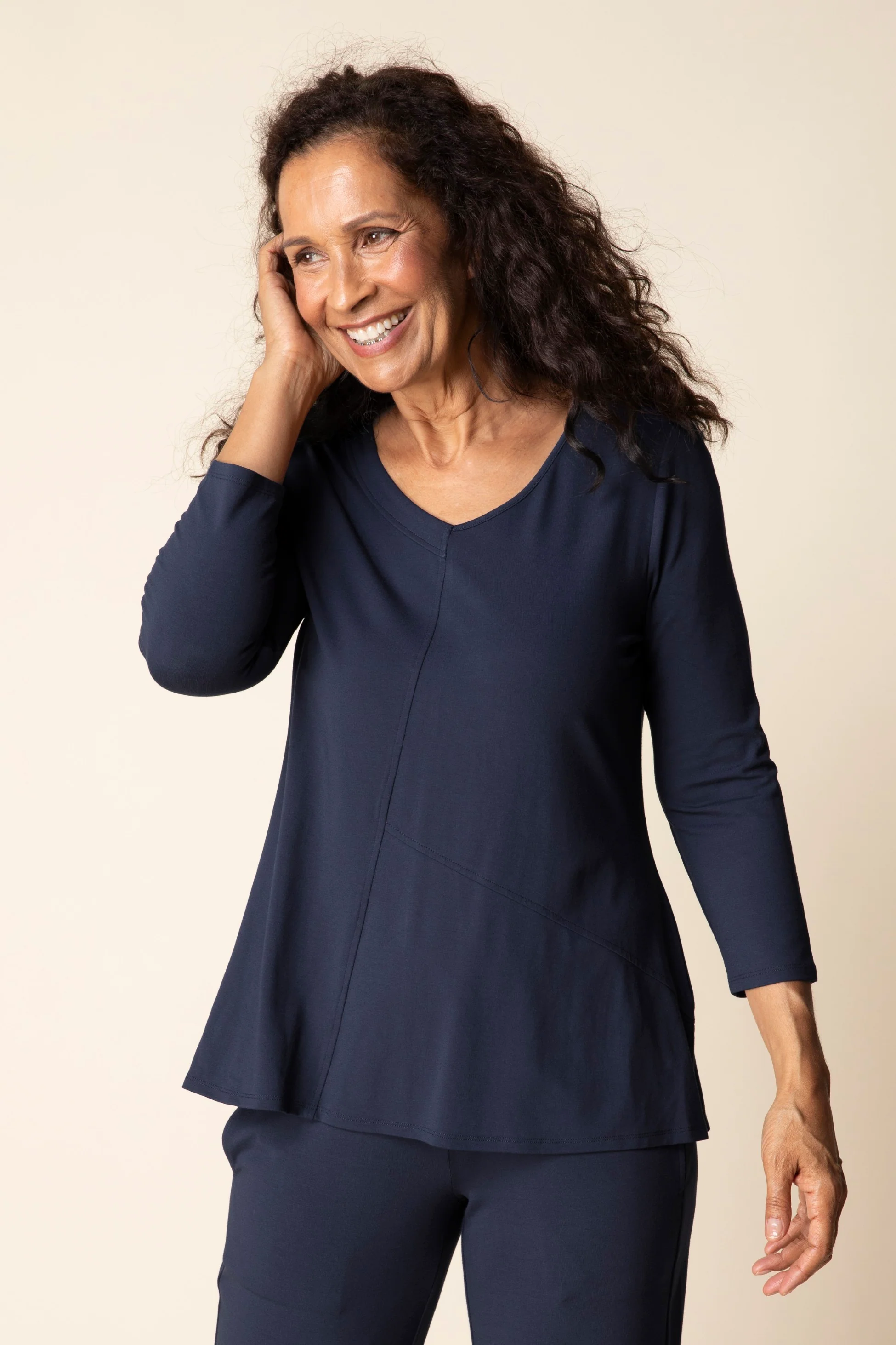Core Travel Seamed Gallery Tunic - Image 2