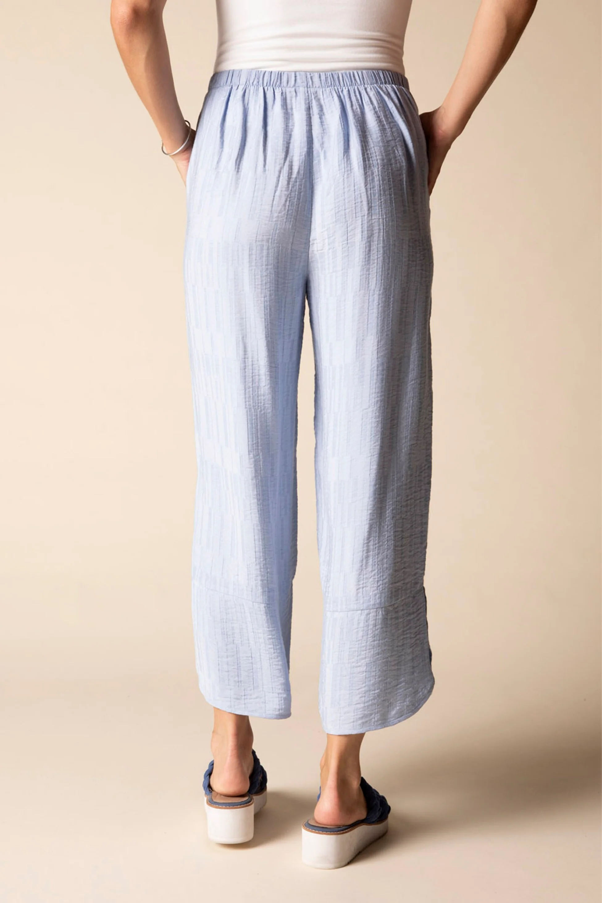 Whisper Jacquard Rayon Crop Pant - Image 11
